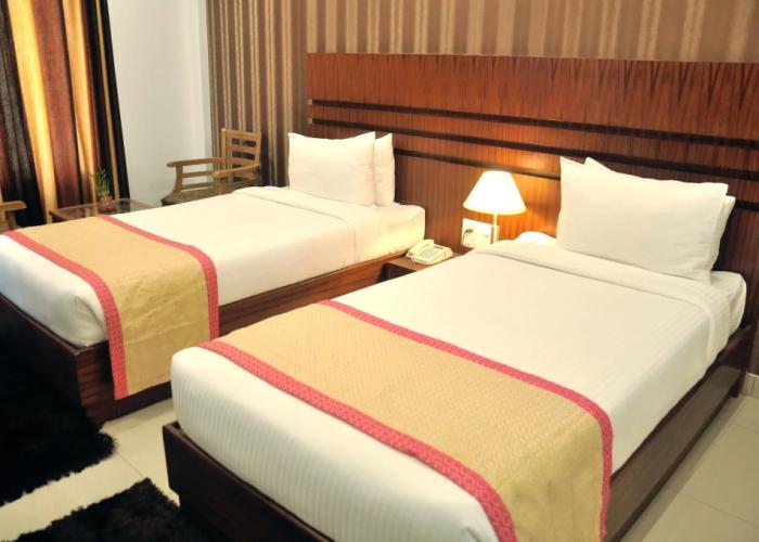 Hotel SGT Plaza