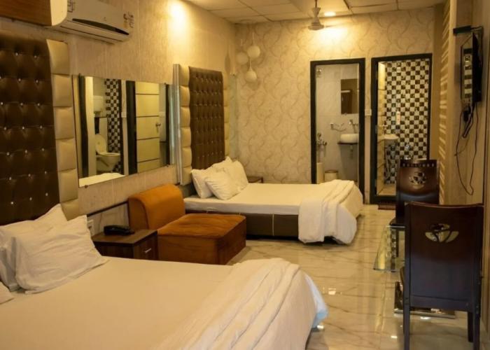 Spring Sky Mughalsarai by ShriGo Hotels