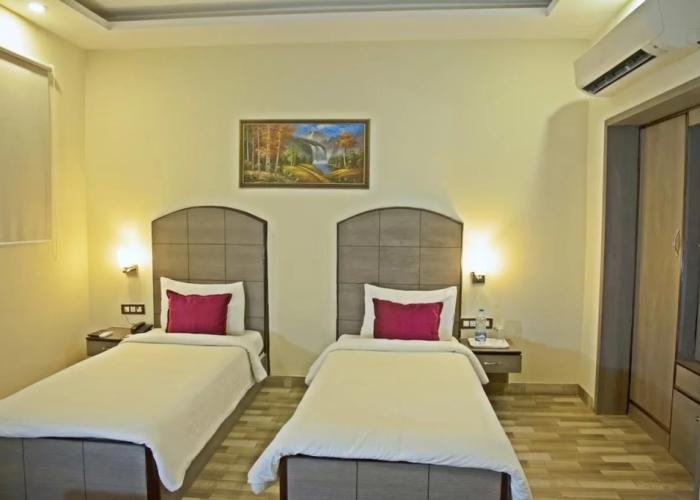 Spring Sky Mughalsarai by ShriGo Hotels