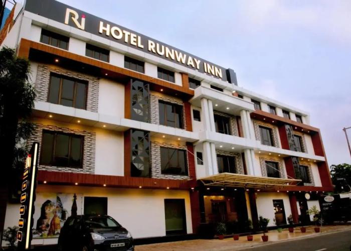 Hotel Runway Inn