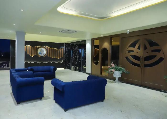 Hotel Gulmohar Plaza By Auroville Ent