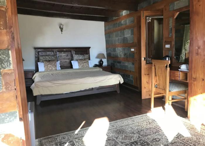 Himalayan Kothi Kais