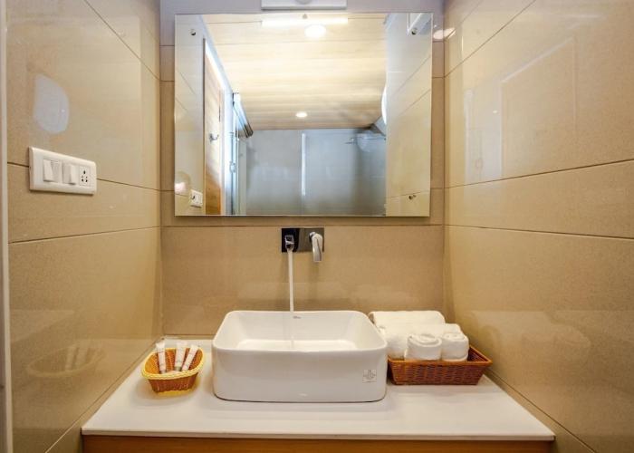 Anand Vardhan Resorts
