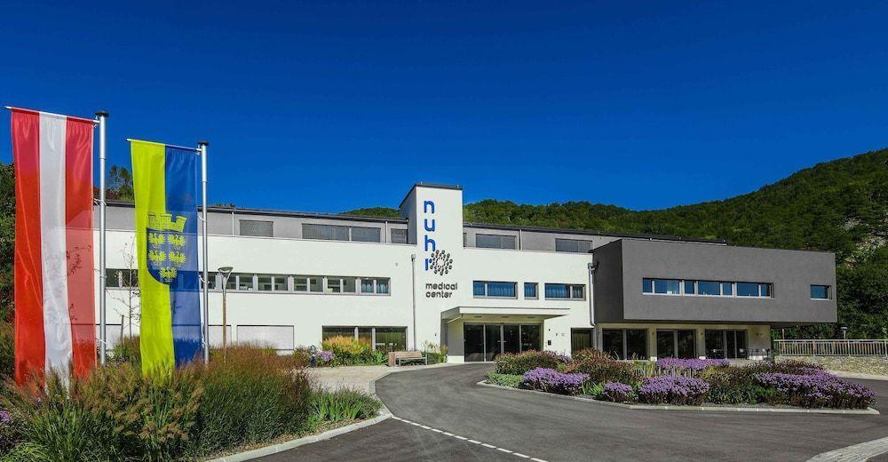 NUHR Medical - Hotel & Restaurant