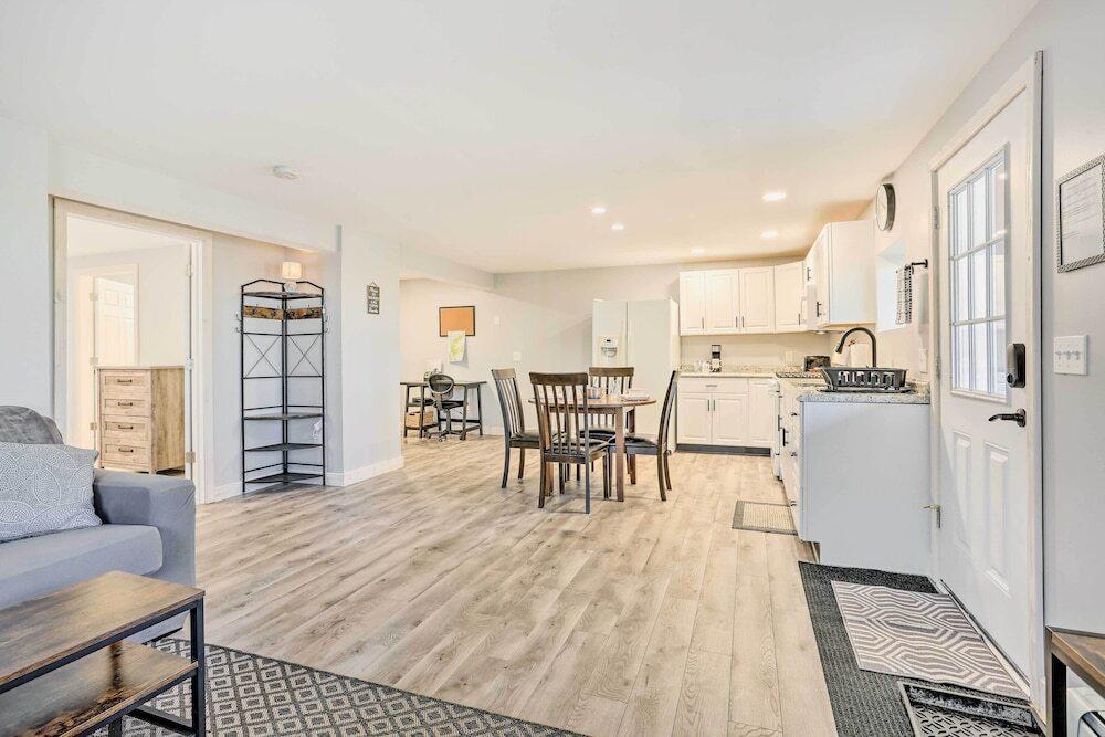 Charming Beacon Apt w/ Fire Pit: Near Hiking!