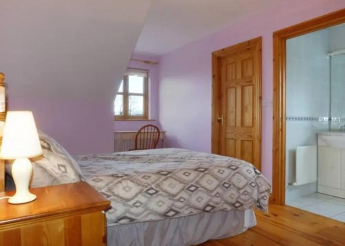 Large 5-bed Country House, Aughagower, Westport,