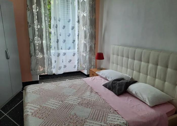 Appartamento a Invrea Posto Auto Incluso