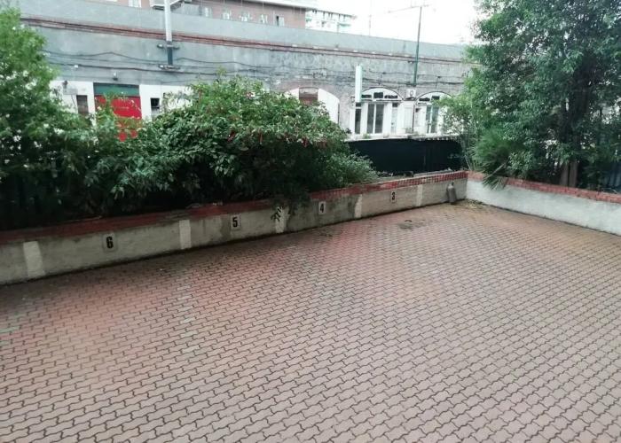 Appartamento a Invrea Posto Auto Incluso
