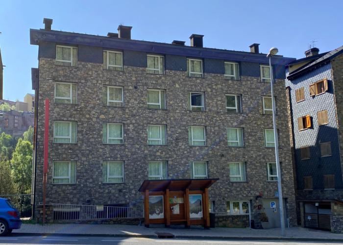 Somriu Hotel Vall Ski
