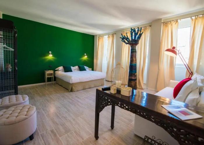 So & Leo Guest House