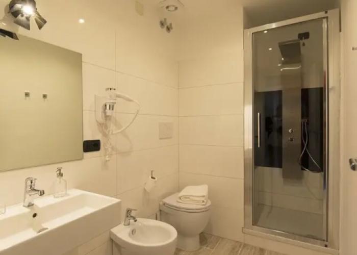 So & Leo Guest House