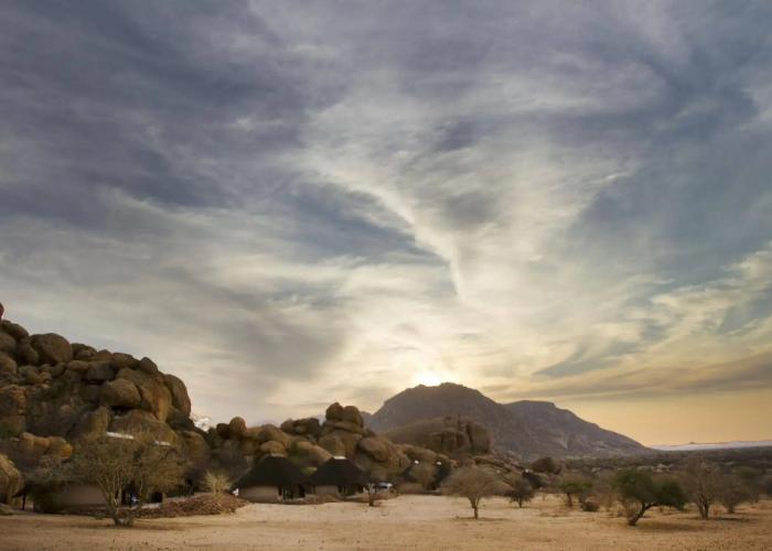 Ai Aiba - The Rockpainting Lodge