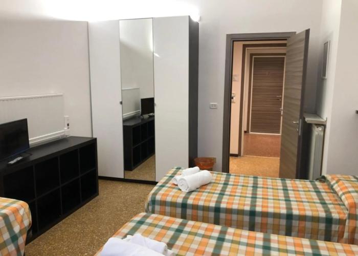 Hotel Cairoli