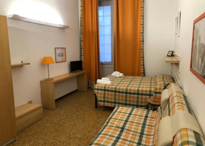 Hotel Cairoli