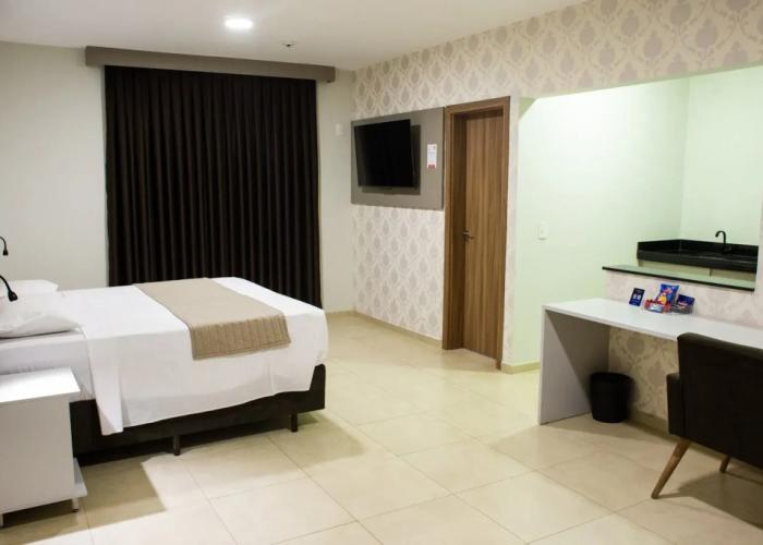 Bristol Infinity Hotel