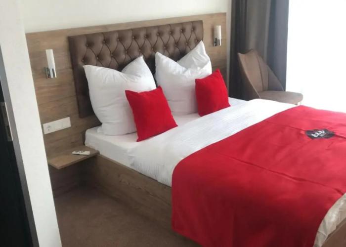 B&S Hotel