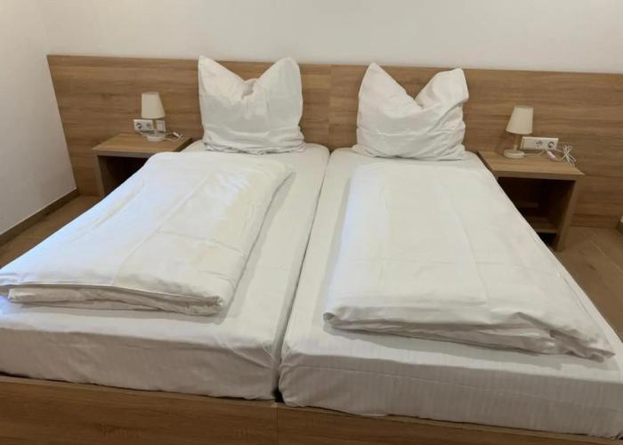 B&S Hotel