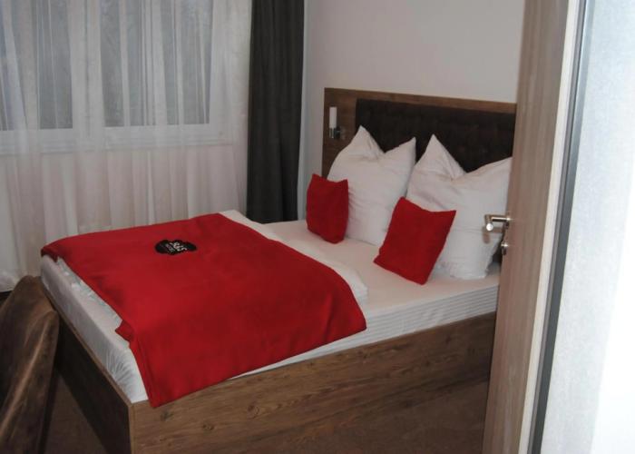 B&S Hotel