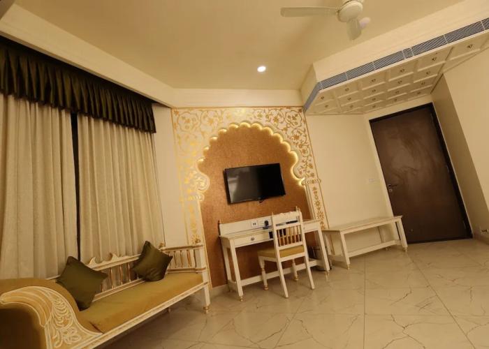 Neonz Resort & Club