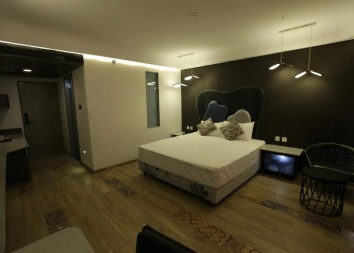 Humming Bird Hotel & Banquet Hotel