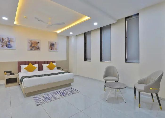 Hotel The Grand Radhey