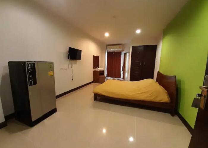 Thanarom Place