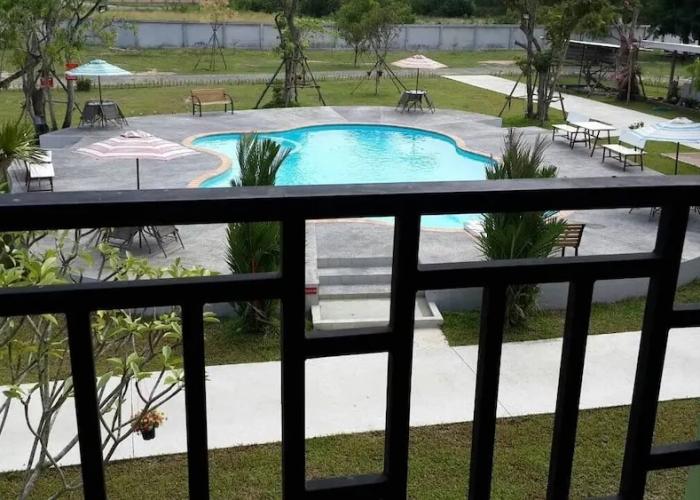 RoomQuest Chonburi Phanat Nikhom