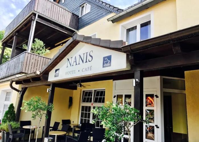 Hotel Nanis