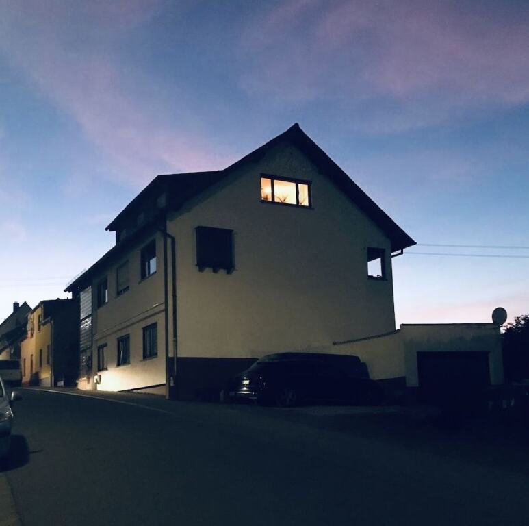 Ferienwohnungen AKH Home