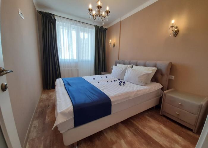 Dizaynerskaya 2-h komnatnaia studiya v elitnom ZHK Apartments