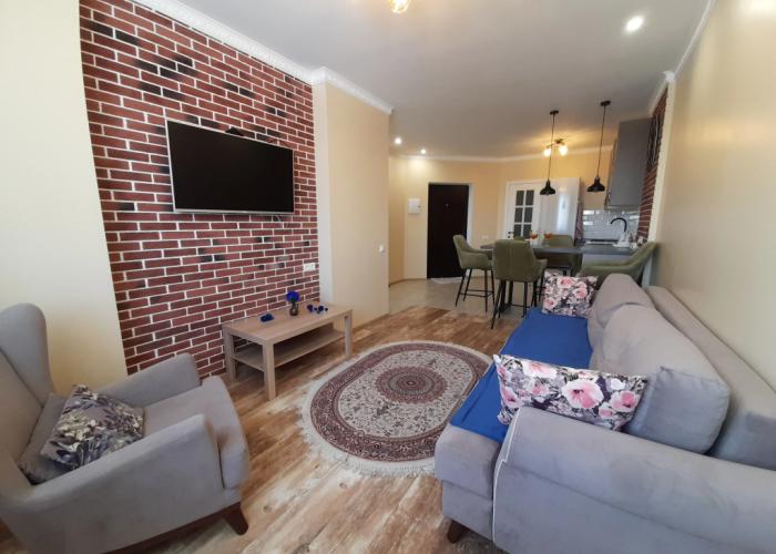 Dizaynerskaya 2-h komnatnaia studiya v elitnom ZHK Apartments