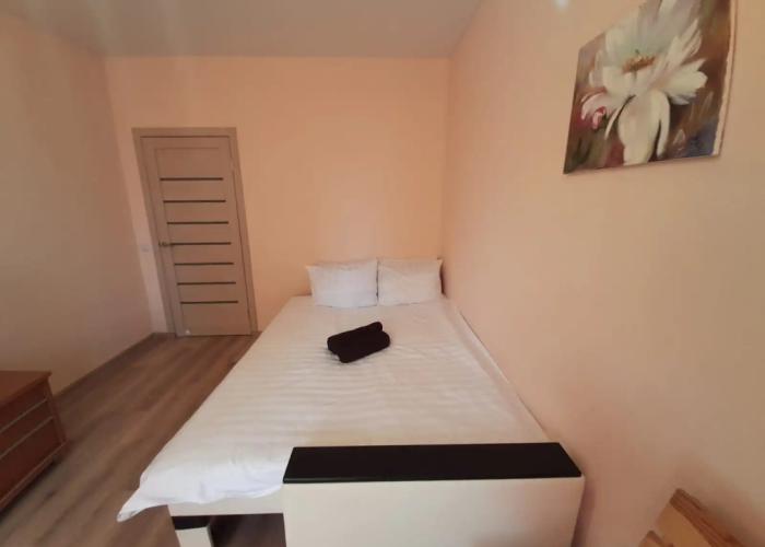 1-Komnatnie s balkonom na dvenadcatom etazhe Apartments