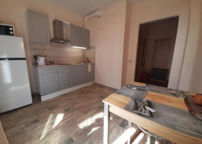 1-Komnatnie s balkonom na dvenadcatom etazhe Apartments