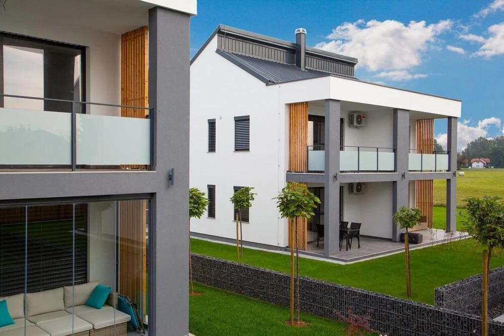 Apartmaji Banonia Stork Flight