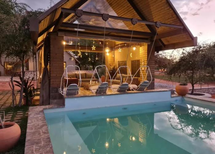 Callies Game Lodge Safaris