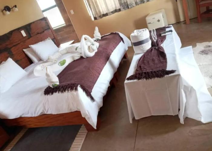 Callies Game Lodge Safaris