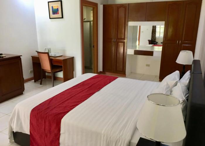 Anda White Beach Resort