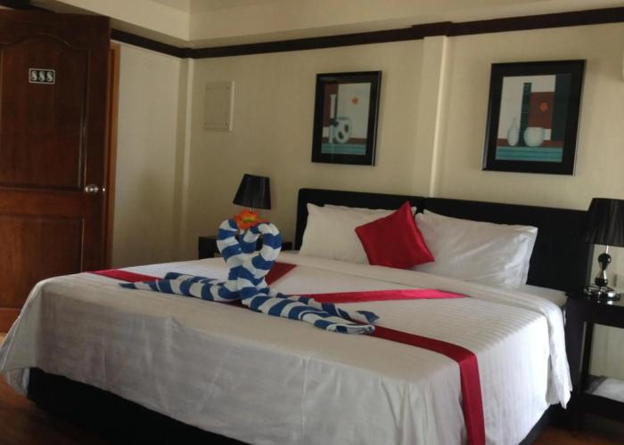 Anda White Beach Resort