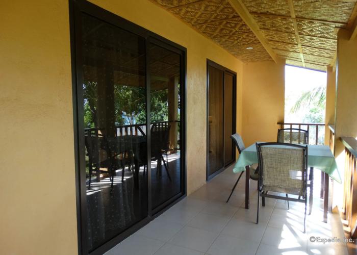 Anda White Beach Resort