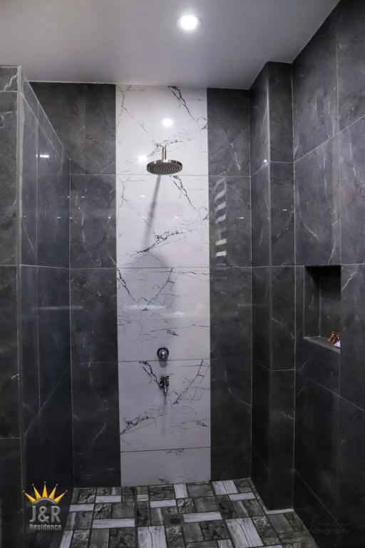 фото J&R Residence