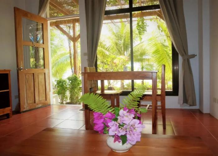 Island View Beachfront Resort