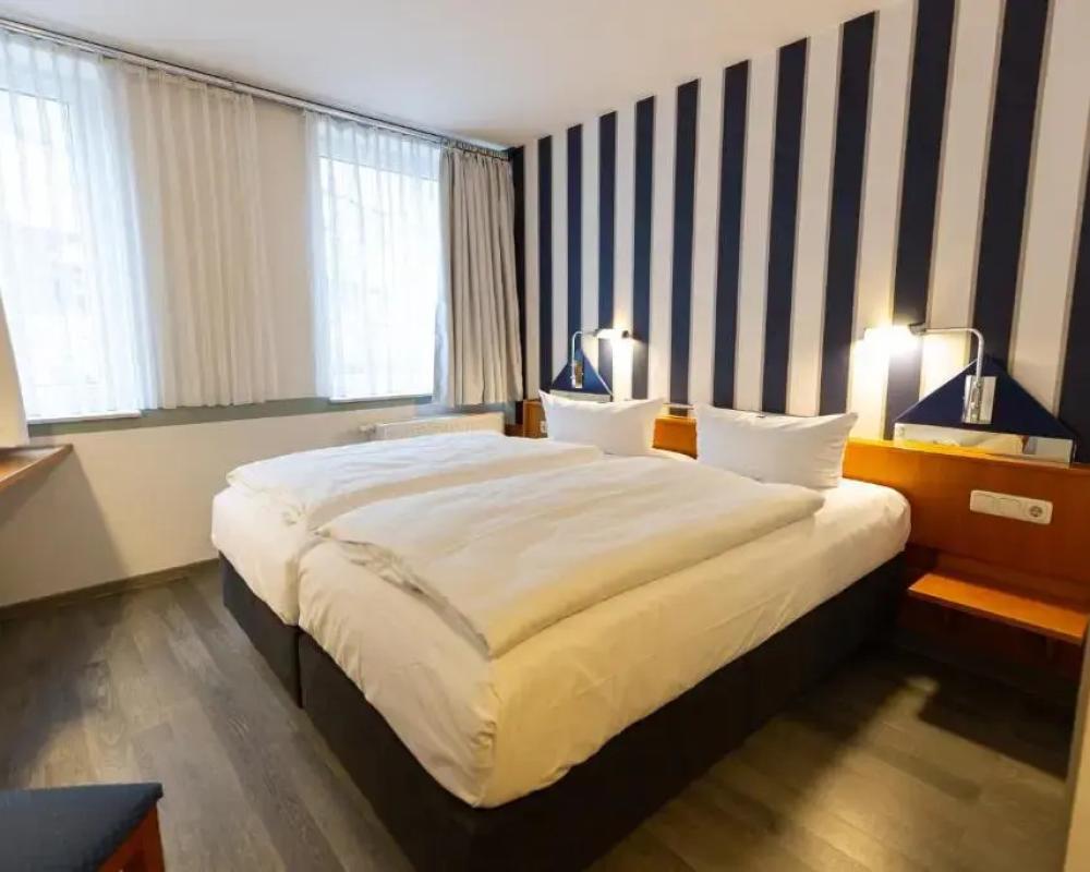 фото Hotel DHVEC