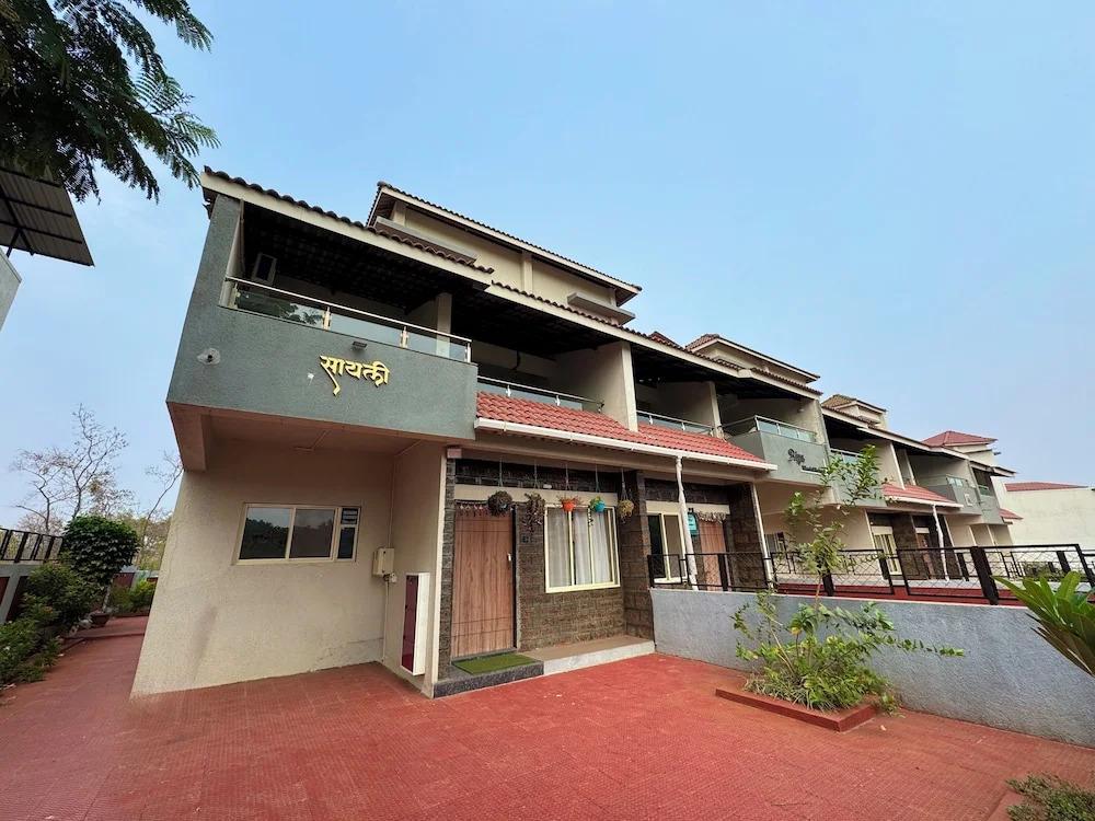 Hotel Sadhana Executive