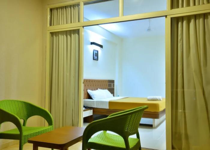 Hotel Sadhana Executive
