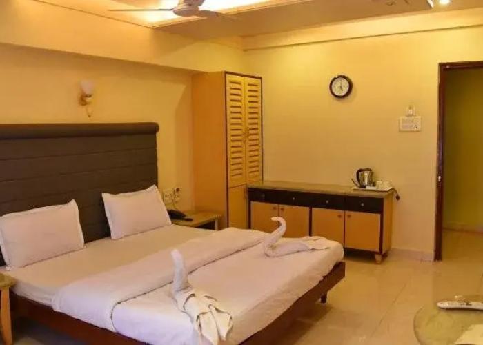 Kohinoor Highway Resort
