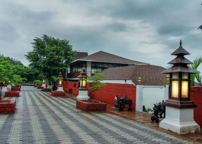 Lemon Tree Hotel Dapoli