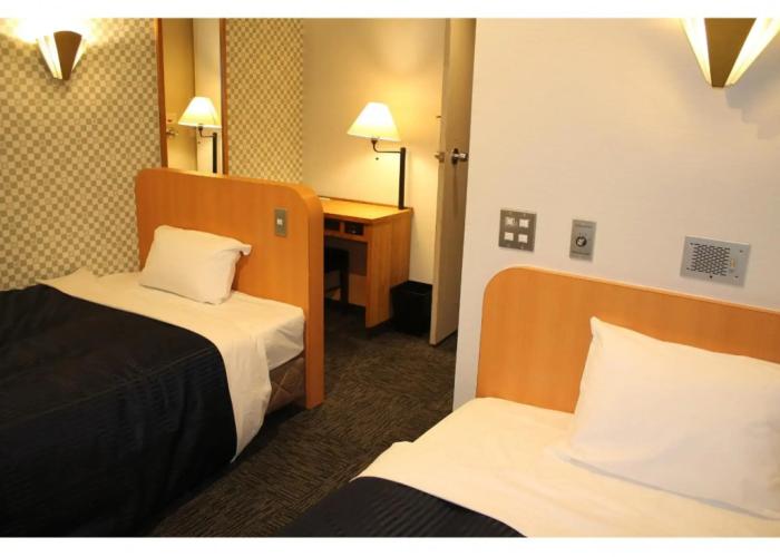 HOTEL LiVEMAX Mihara Ekimae