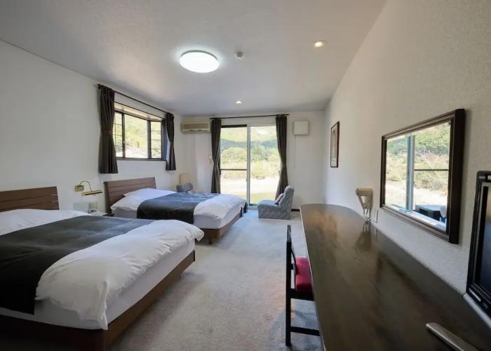 Hotel Hakuryuko Resort