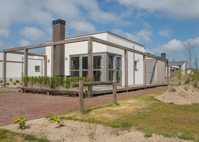 Detached Single Story Holiday Home Near the Sea
