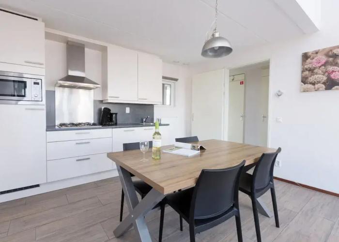 Detached Single Story Holiday Home Near the Sea